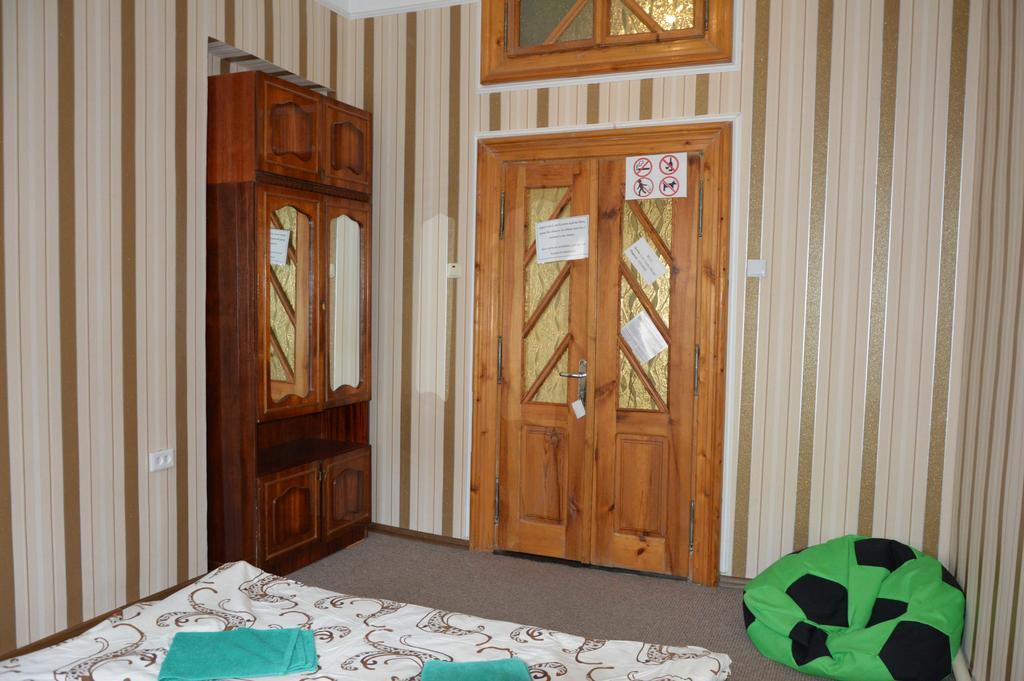 Lviv Lucky Hostel Eksteriør bilde