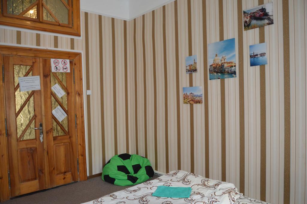 Lviv Lucky Hostel Eksteriør bilde